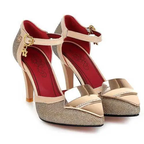 Elegant Female Shoes With Metal Decoration